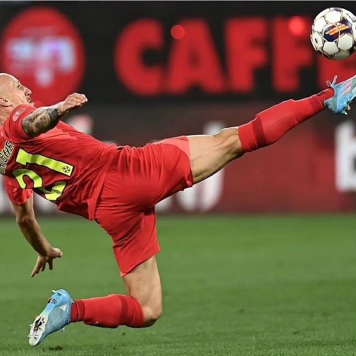 Vlad Chiricheș decisiv &icirc;n coordonarea liniei defensive