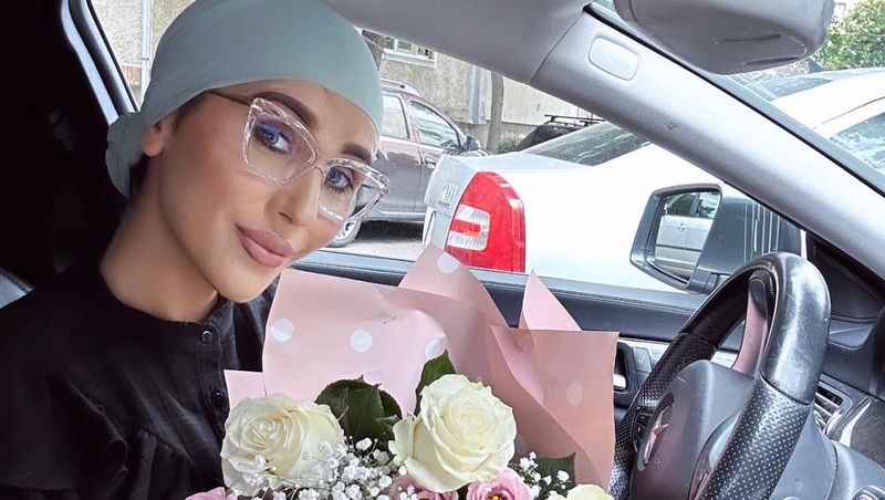 dana roba, postare, mesaj, internet