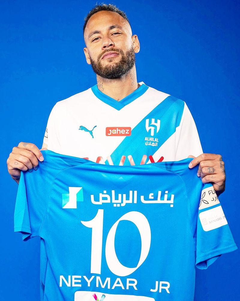 Șeicii de la Al-Hilal i-au oferit lui&nbsp;Neymar tricoul cu numărul 10