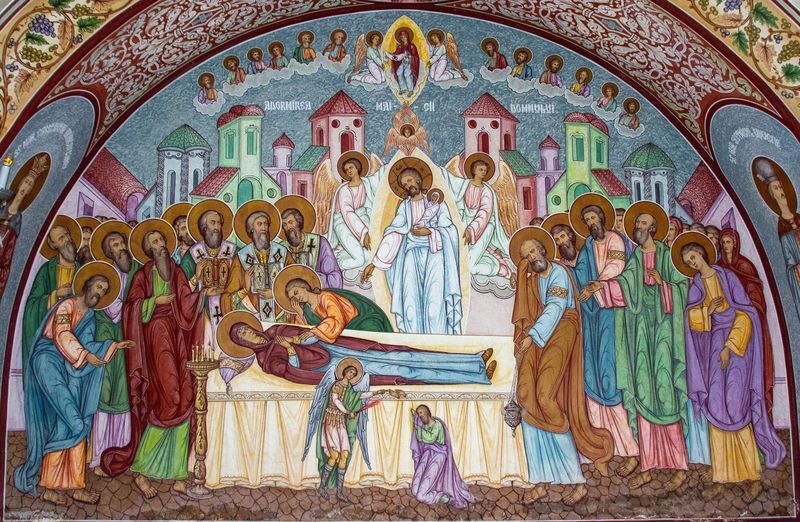 Iată de ce există două sărbători de Sfânta Maria în calendarul creștin ortodox și când se spune, de fapt, “La mulți ani!”.