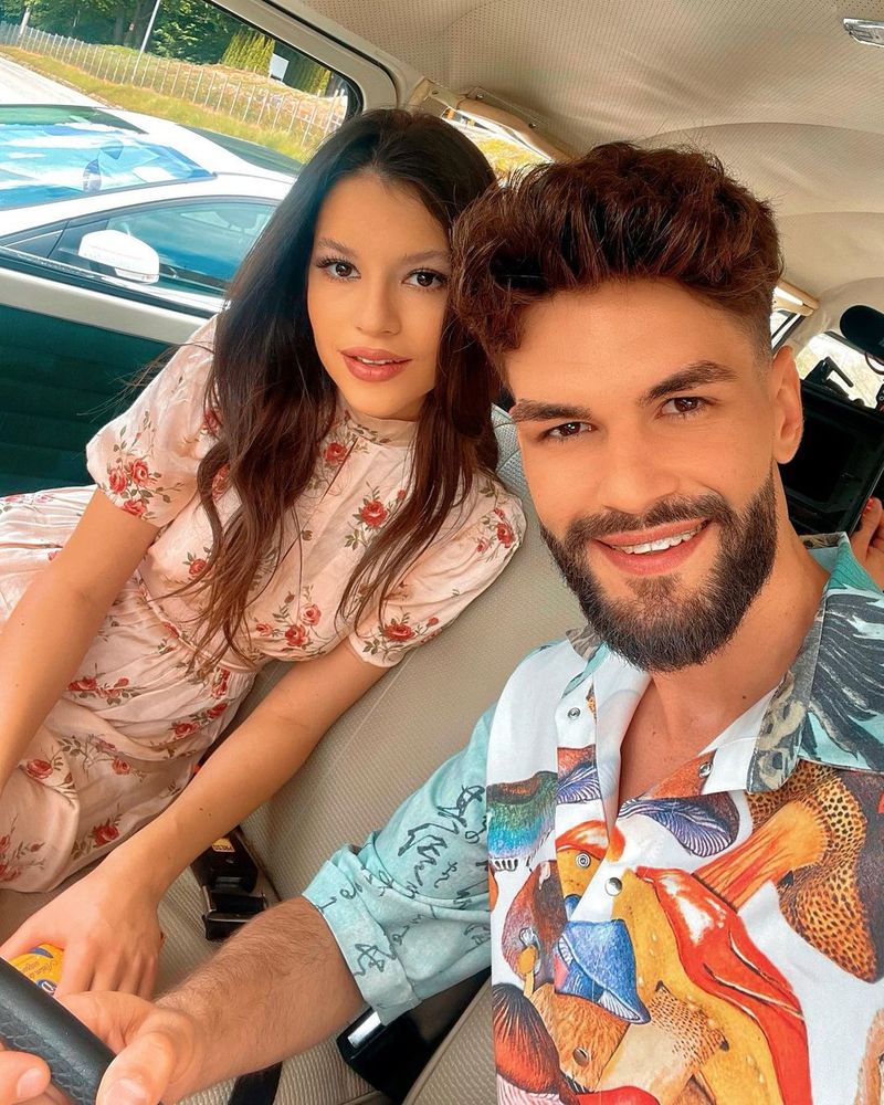 Cine este Edward Sanda Biografie vârstă, studii, carieră, familie. Este căsătorit cu Cleopatra Stratan