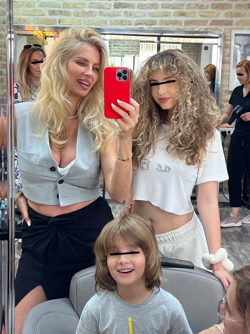 Andreea Bănică și copiii ei