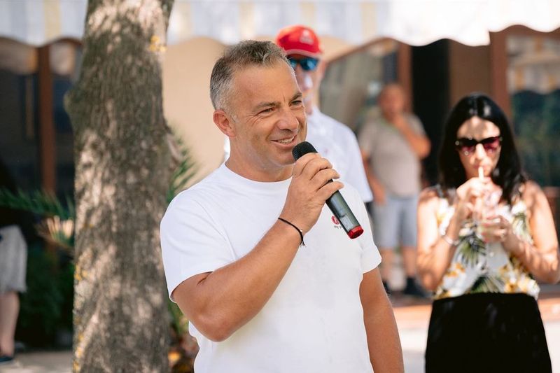 Ce avere are Daniel Mischie de la Imperiul Leilor 2023. Antreprenorul a pornit de la munca de jos și a reușit să aibă succes