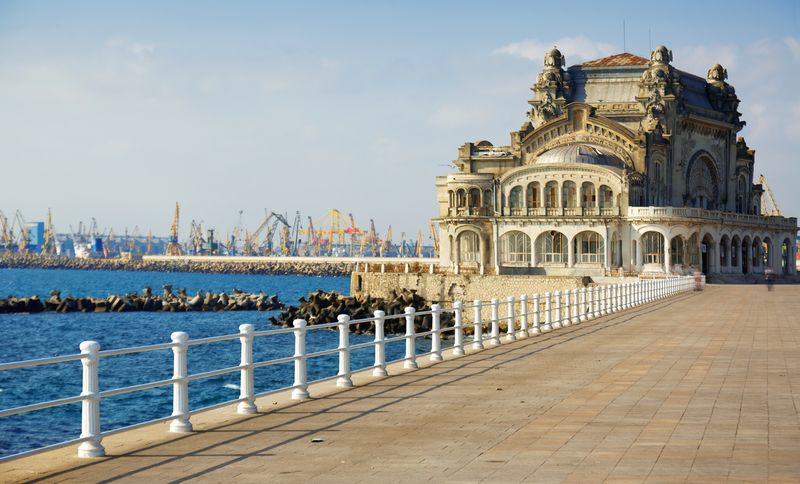 Când se termină sezonul estival în Romania și ce stațiuni preferă turiștii la sfârșitul verii 