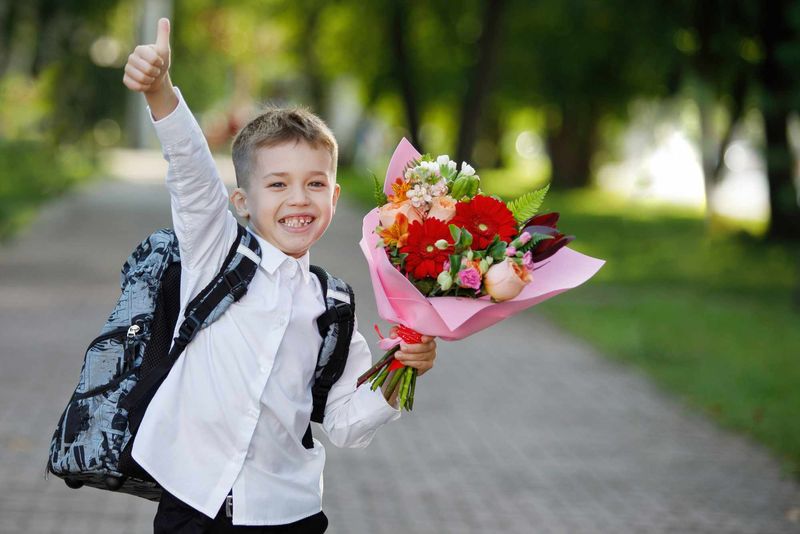 Urări pentru prima zi de școală 2023