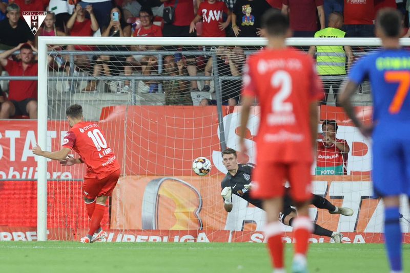 Penalty-ul acordat în favoarea celor de la UTA Arad Penalty-ul acordat în favoarea celor de la UTA Arad