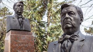 Cum a murit, de fapt, Mihail Sadoveanu. Moartea scriitorului a stârnit controverse