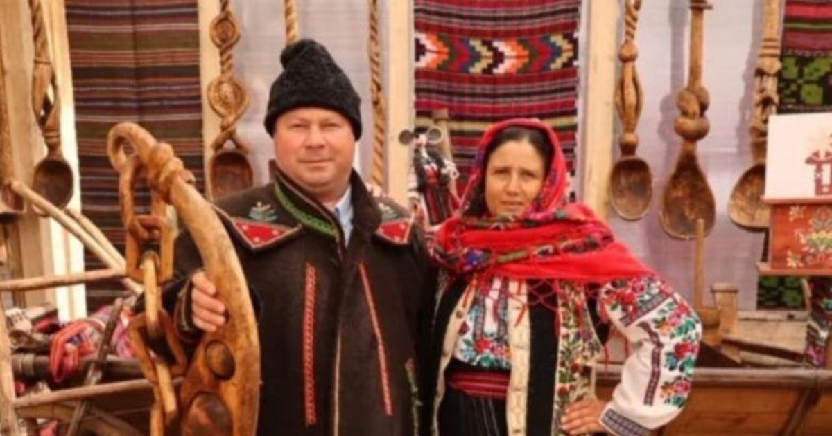 Ei sunt soții din Iași găsiți fără suflare, după ce au petrecut o noapte într-un resort din Tulcea! Violeta și Viorel au plecat în concediu, dar totul a luat o întorsătură tragică. Bărbatul și-ar fi ucis partenera, apoi și-ar fi pus capăt zilelor