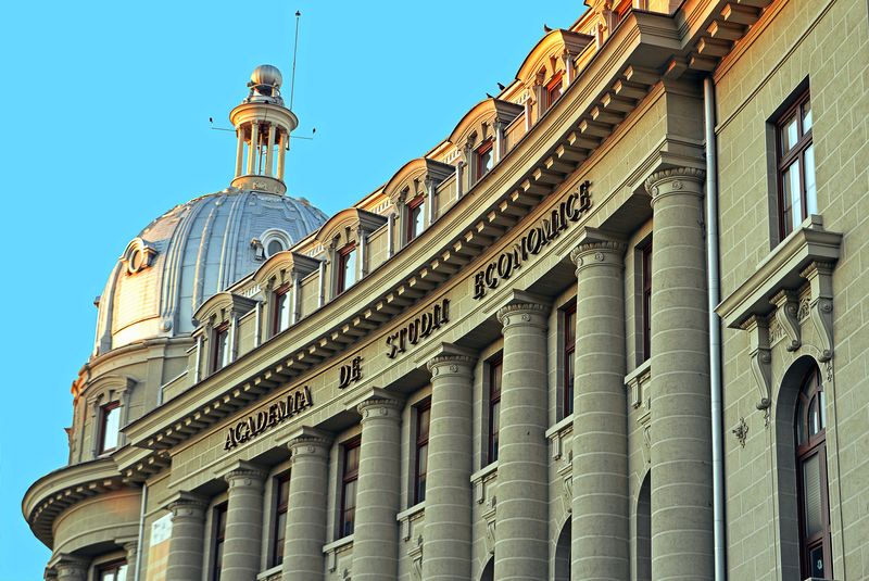 Admitere ASE septembrie 2023. Vezi care sunt documentele necesare pentru înscrierea în programele de Licență sau Master