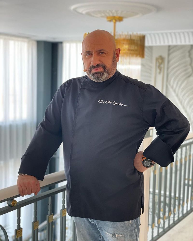 C&acirc;ți ani are Chef Cătălin Scărlătescu. Celebrul jurat a fost supranumit &bdquo;Idolul femeilor&rdquo;