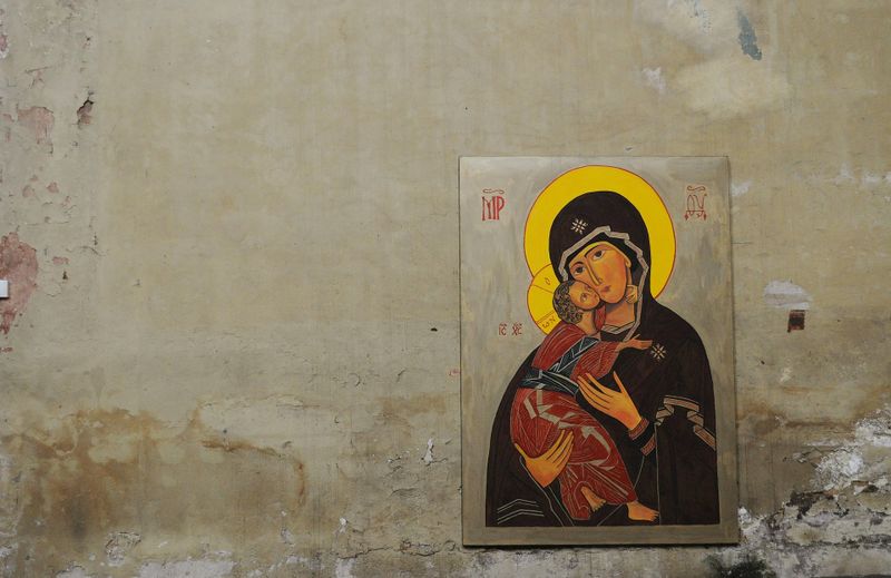 2.2 milioane de români îşi sărbătoresc onomastica pe 8 septembrie. Ce prenume sărbătorim de Sf. Maria Mică
