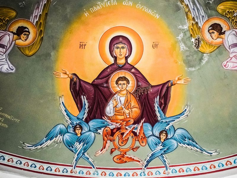 2.2 milioane de români îşi sărbătoresc onomastica pe 8 septembrie. Ce prenume sărbătorim de Sf. Maria Mică