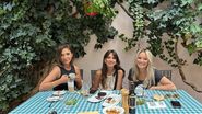 adela popescu, andreea esca, anca turcasiu, mesaj, postare