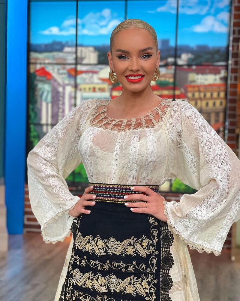 Maria Constantin nu organizează o petrecere pentru a-și sărbători ziua de nume Maria Constantin nu organizează o petrecere pentru a-și sărbători ziua de nume