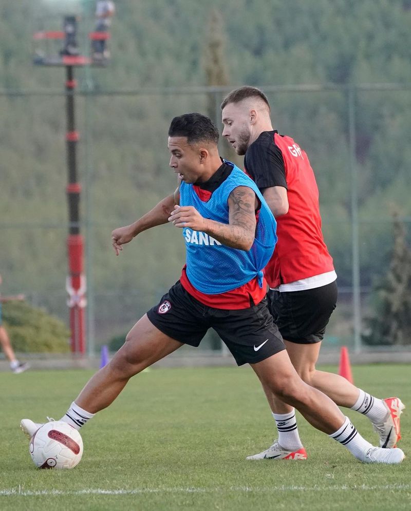 Junior Morais la antrenamente cu Gaziantep FK