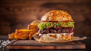 Rețeta specială de burgeri concepută de Chef Cătălin Scărlătescu. Niciodată nu vei mai dori să încerci altceva