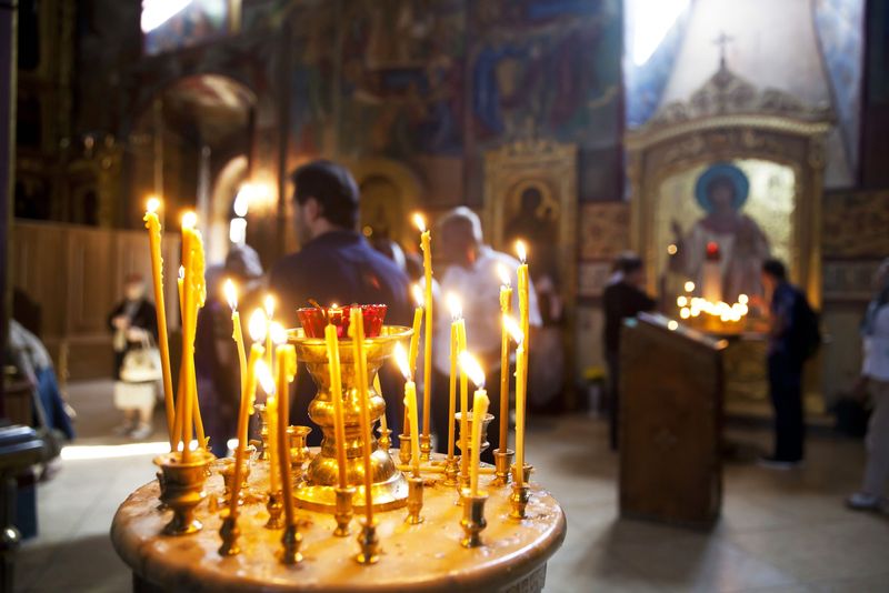 Sărbători ortodoxe octombrie 2023. Vezi care sunt sărbătorile cu cruce roșie &icirc;n cea de-a două lună de toamnă