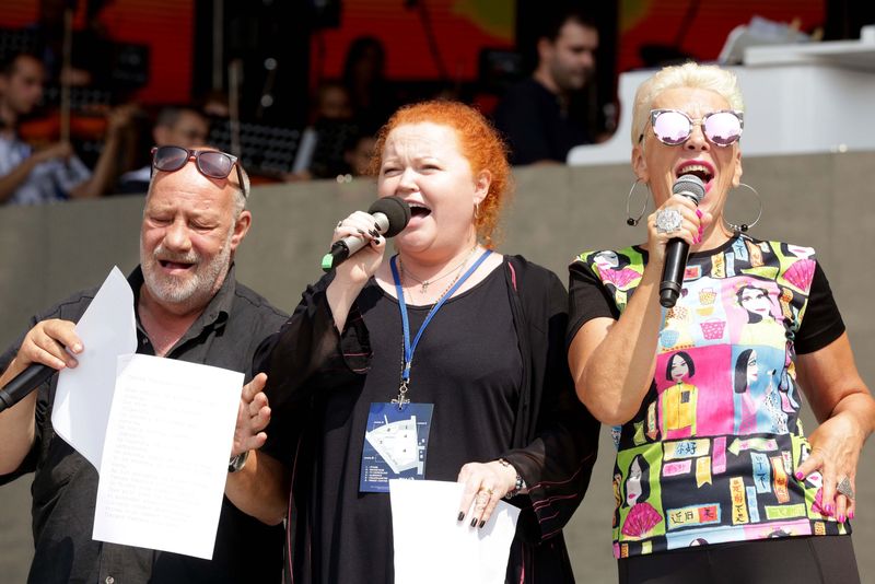 Narcisa Suciu - dramele vieții. Și-a pierdut părinții și a fost la un pas de moarte Narcisa Suciu - dramele vieții. Și-a pierdut părinții și a fost la un pas de moarte