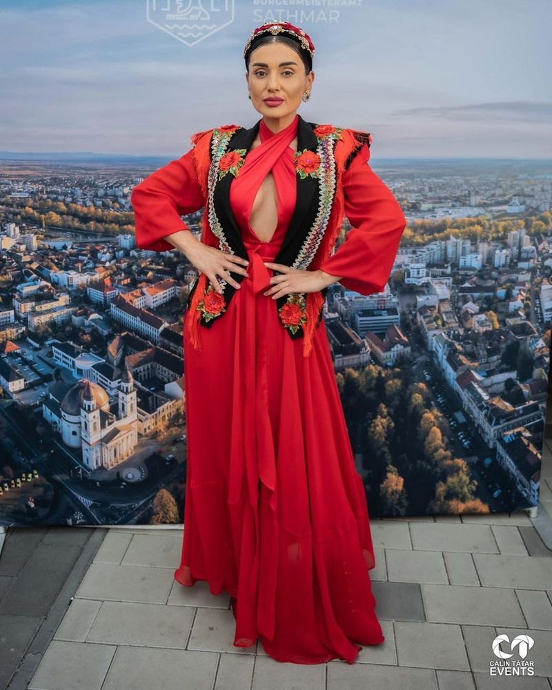 Bianca Rus, jefuită în toiul unui eveniment