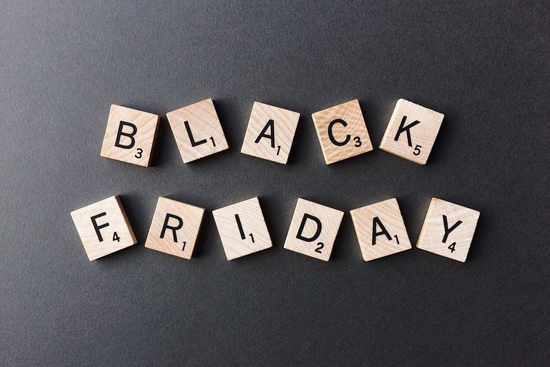 C&acirc;nd este Black Friday &icirc;n 2023. Vezi care este lista comercianților &icirc;nscriși &icirc;n programul de reduceri