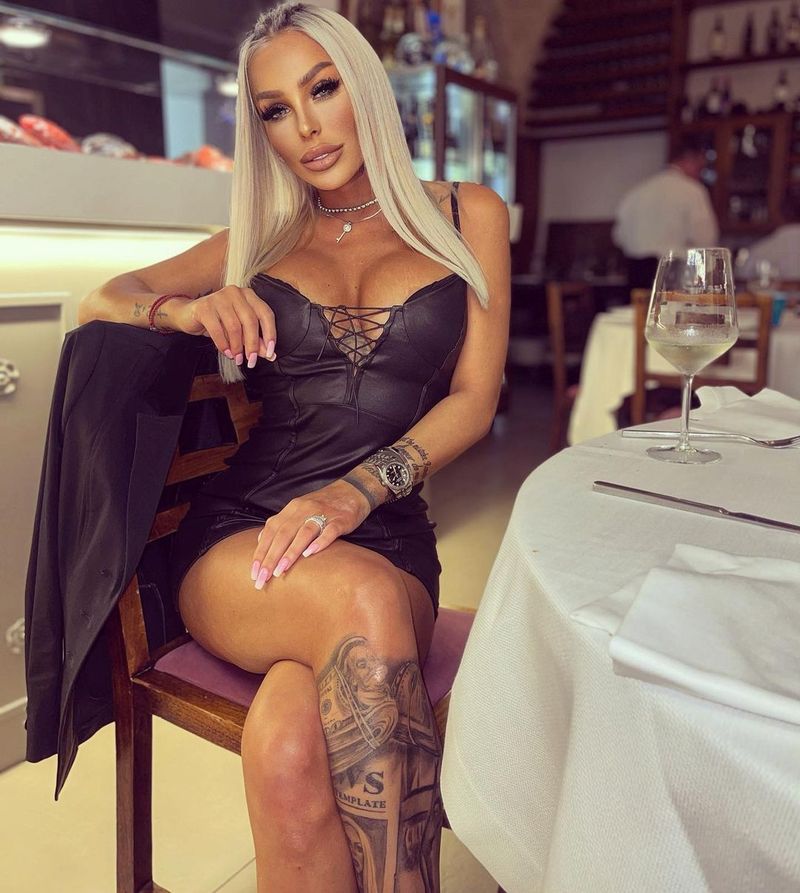 iasmina halas, iasmina halas &icirc;nsărcinată, iasmina halas iubit, iasmina halas batuta