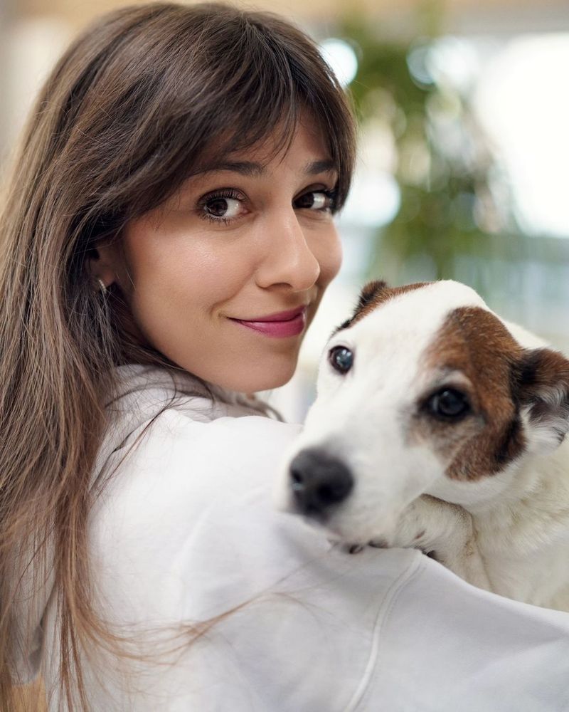 Dana Rogoz, sf&acirc;șiată de durere, după ce și-a pierdut animalul de companie