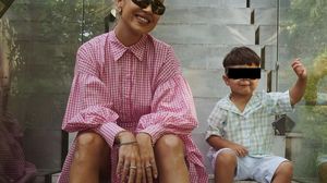 Alina Ceușan vorbește cu fiul ei atât în limba română, cât și în engleză