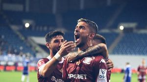 Albion Rrahmani a celebrat cele două goluri în stil albanez! Fotbalistul kosovar a explicat gestul