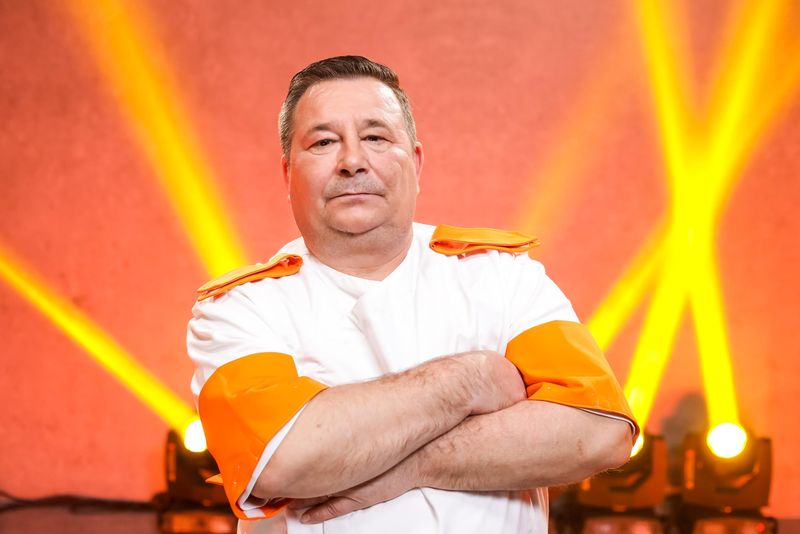 Cine este Ioan Frățilă, de la Chefi la cuțite 2023, sezonul 12. Concurentul a declarat că și-a dedicat toată viața bucătăriei