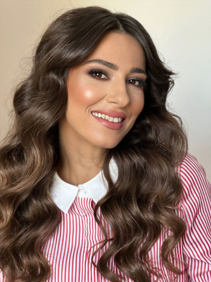 Dana Rogoz &icirc;și sărbătorește astăzi ziua de naștere