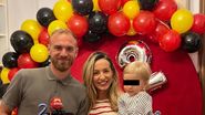 Flavia Mihășan alături de iubitul ei, Marius Moldovan și fiul lor
