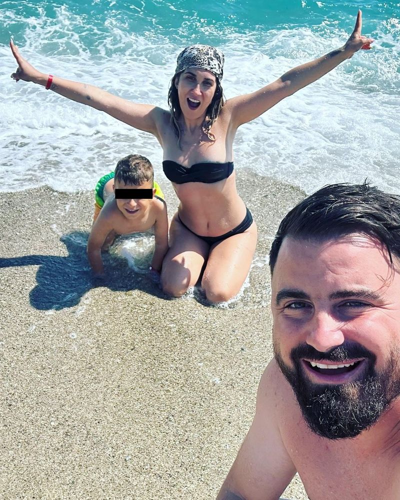 Adda alături de soțul ei, Cătălin Rizea și fiul lor, Alexandru
