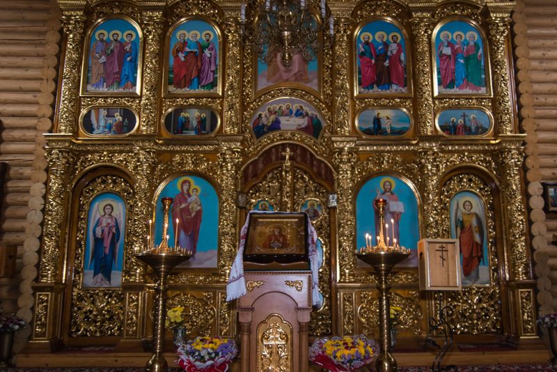 Calendar Ortodox Octombrie 2023. În ce zile avem sărbătoare cu cruce neagră