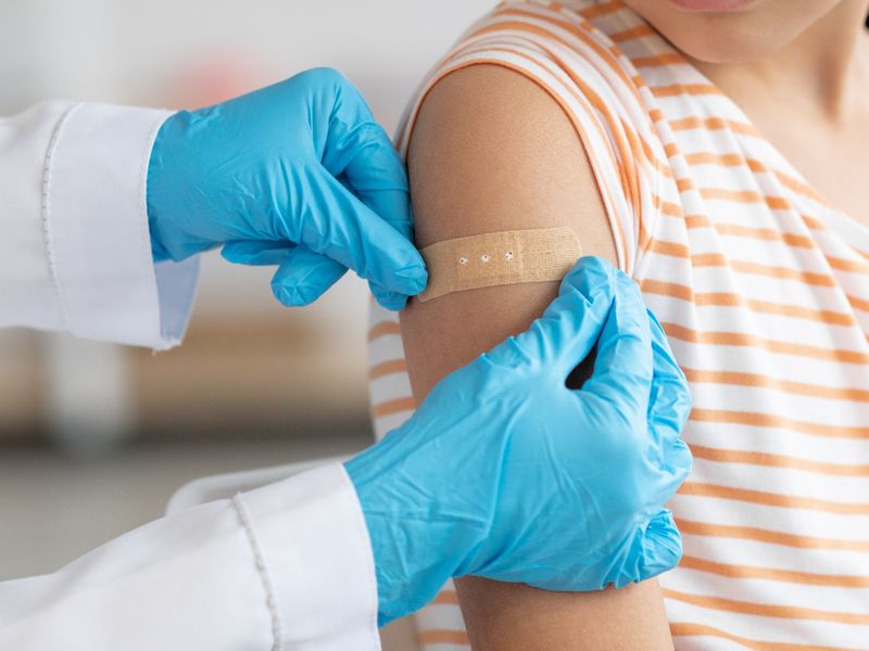 Vaccinare gratuită &icirc;mpotriva virusului HPV