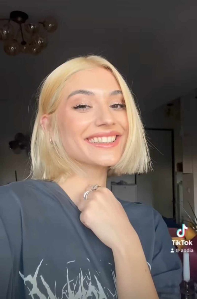 andia, andia schimbare de look, andia s-a tuns, andia tik-tok