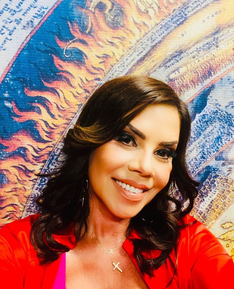 Cine este Luminița Anghel? Biografie: vârstă, carieră, familie. Află totul despre una dintre cele mai îndrăgite artiste din România