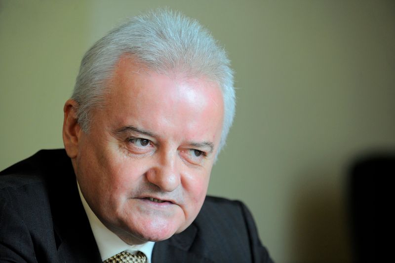 Cât costă să fii coleg cu Irinel Columbeanu. Fostul milionar a ajuns într-un azil de bătrâni