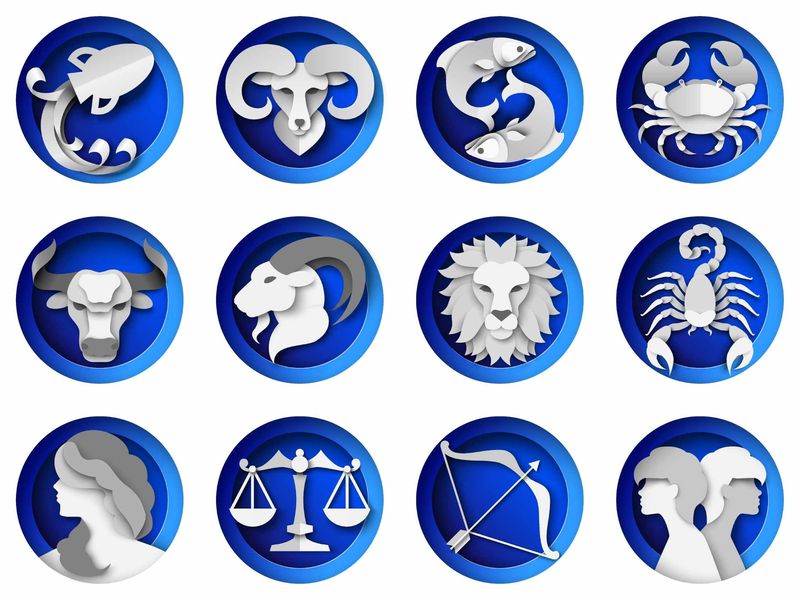 Horoscop lunar noiembrie 2023. Previziuni astrale pentru Scorpion, Săgetător, Capricorn și restul zodiilor