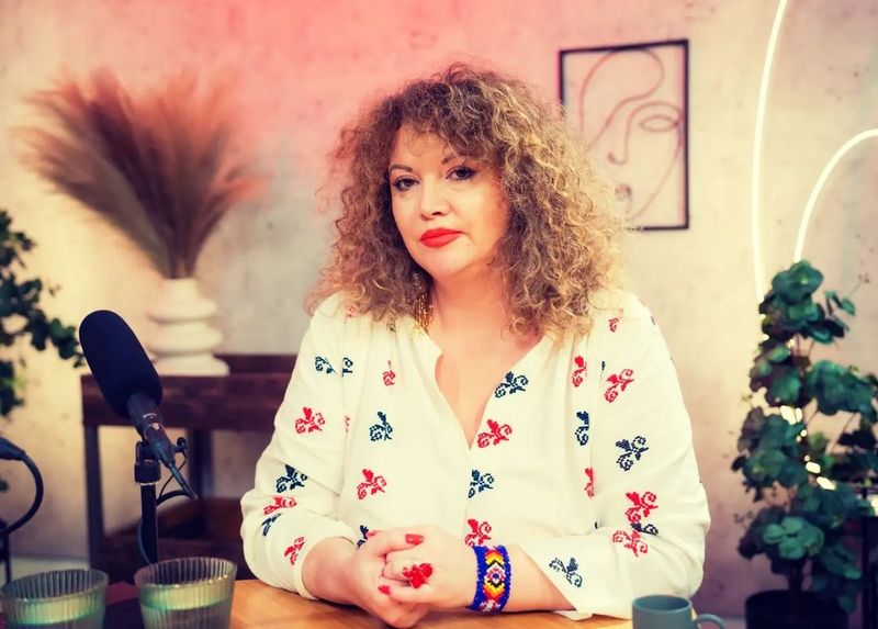 Oana Lis reacționează după ce s-a spus că l-a dus pe Viorel la azil