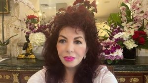 VIDEO Carmen Harra, show de senzație în costum de leopard, în fața camerei! Clarvăzătoarea s-a filmat în timp ce dansa