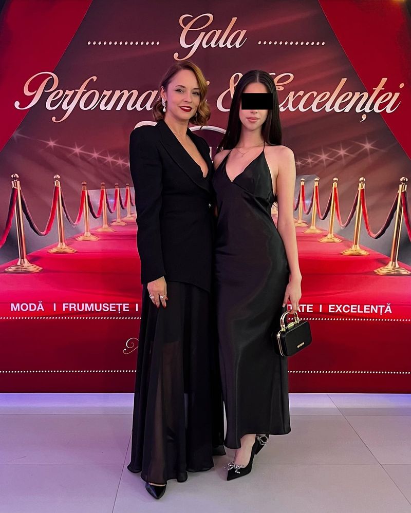 Andreea Marin și Violeta, premiate pentru acțiunile de voluntariat!