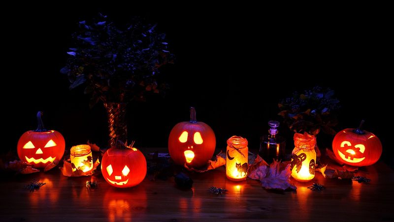 Halloween 2023: Cum să-ți decorezi casa pentru Halloween: Sfaturi și trucuri de la experții &icirc;n domeniu