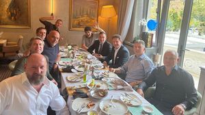 Gică Mihail, Ionuț Lupescu, Gică Popescu, Ilie Dumitrescu, Miodrag Belodedici, Adrian Ilie, Marius Lăcătuș, Florin Prunea, Florin Răducioiu, Bogdan Stelea  Gică Mihail, Ionuț Lupescu, Gică Popescu, Ilie Dumitrescu, Miodrag Belodedici, Adrian Ilie, Marius Lăcătuș, Florin Prunea, Florin Răducioiu, Bogdan Stelea