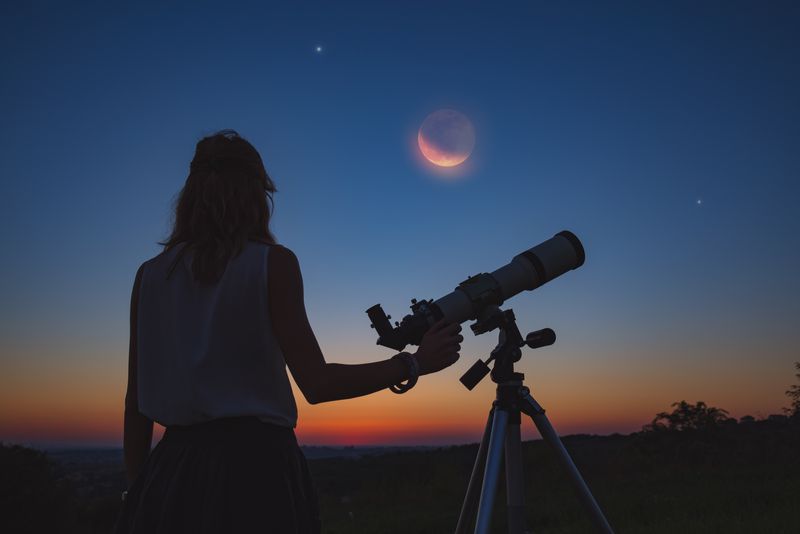Eclipsa de Lună și zodiacul 28 octombrie 2023