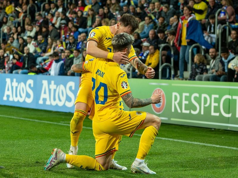 Dennis Man Dennis Man