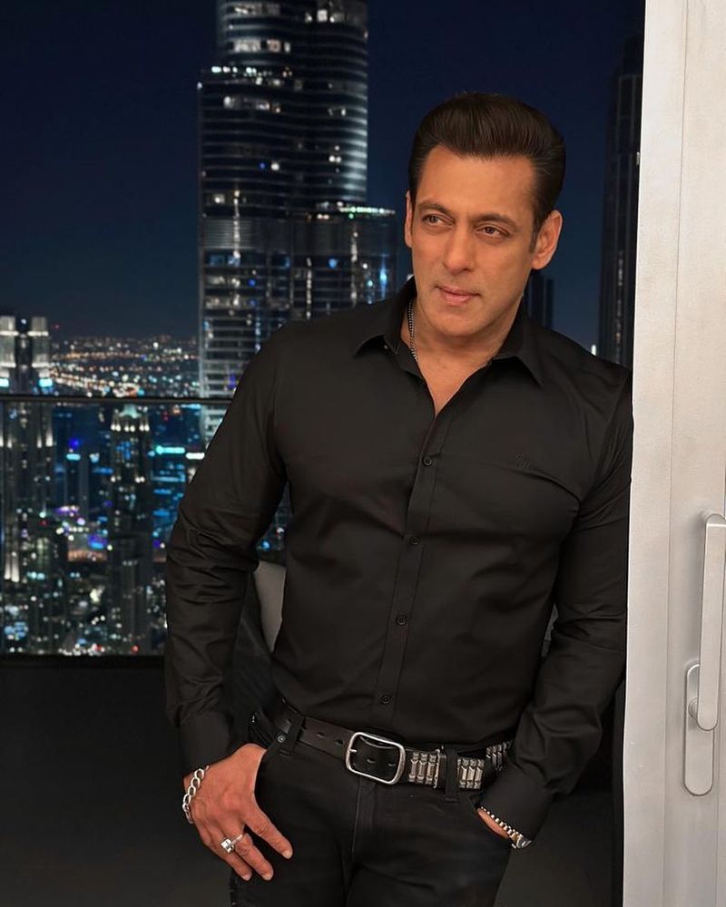 Cine este Salman Khan Biografie vârstă, carieră, familie. Actorul se iubește de mai bine de 10 ani cu o româncă