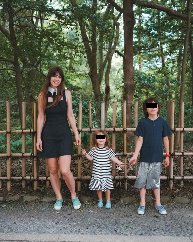 Copiii Danei Rogoz nu vor să &icirc;i calce pe urme mamei sale