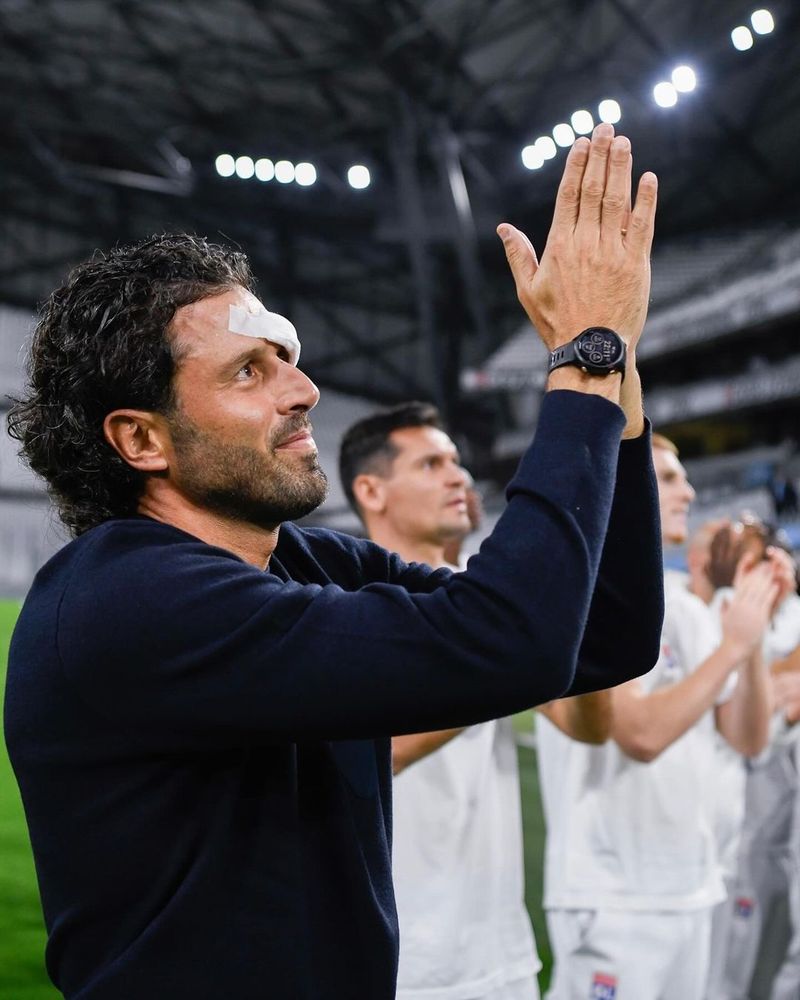 Antrenorul lui Lyon, Fabio Grosso, a fost grav rănit