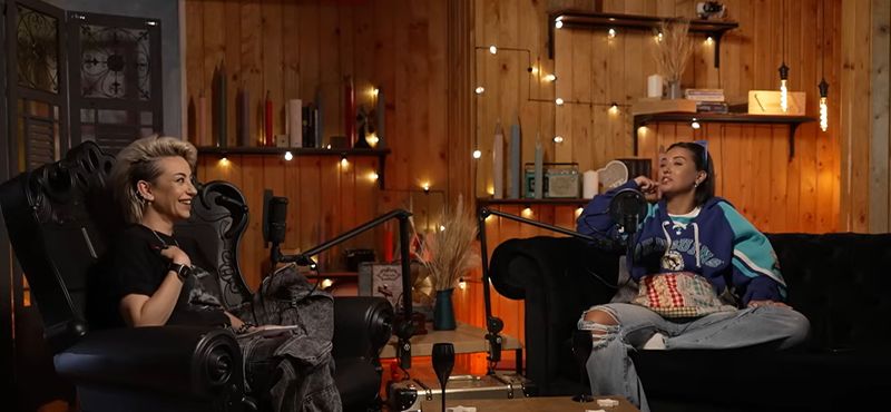 E BADASSMOM și spune lucrurilor pe nume. Ce teme abordează Giulia Anghelescu în podcastul ei