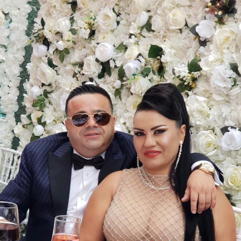 adrian minune, cati simionescu, adriam minune familie, karmen simionescu